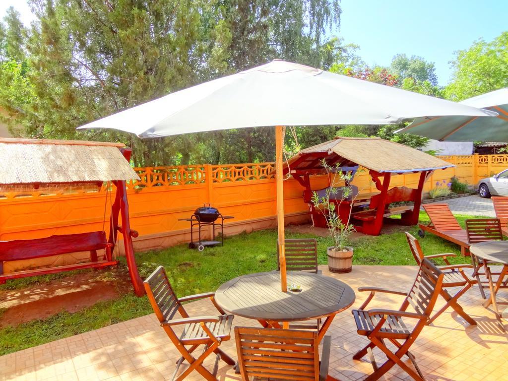 Horvath Vendeghaz Hotel Orosháza Екстериор снимка