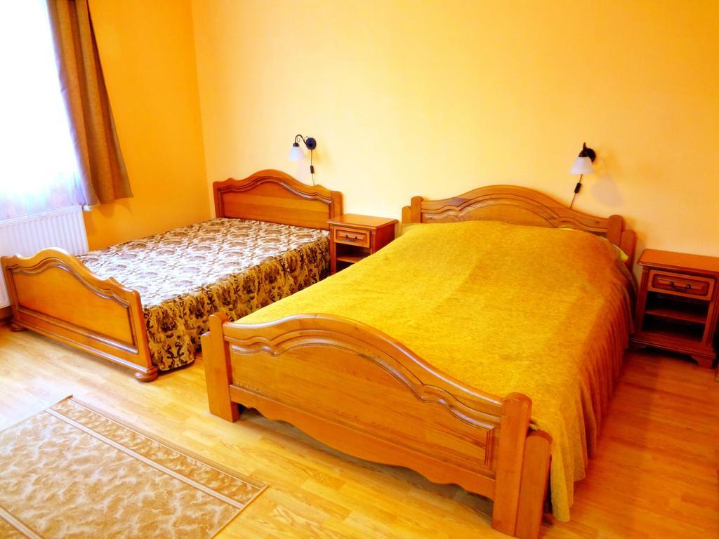 Horvath Vendeghaz Hotel Orosháza Екстериор снимка
