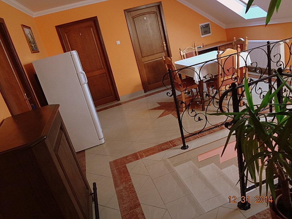 Horvath Vendeghaz Hotel Orosháza Екстериор снимка