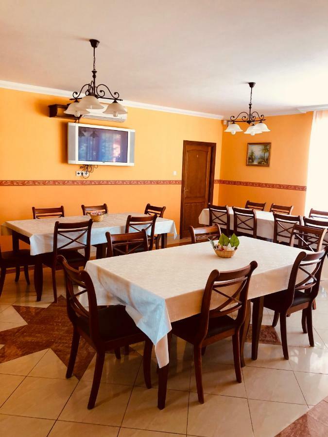 Horvath Vendeghaz Hotel Orosháza Екстериор снимка